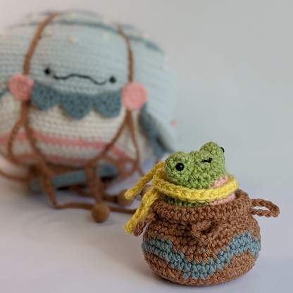 Walhai Ballon & Captain Froggie - Broschierte Häkelanleitung